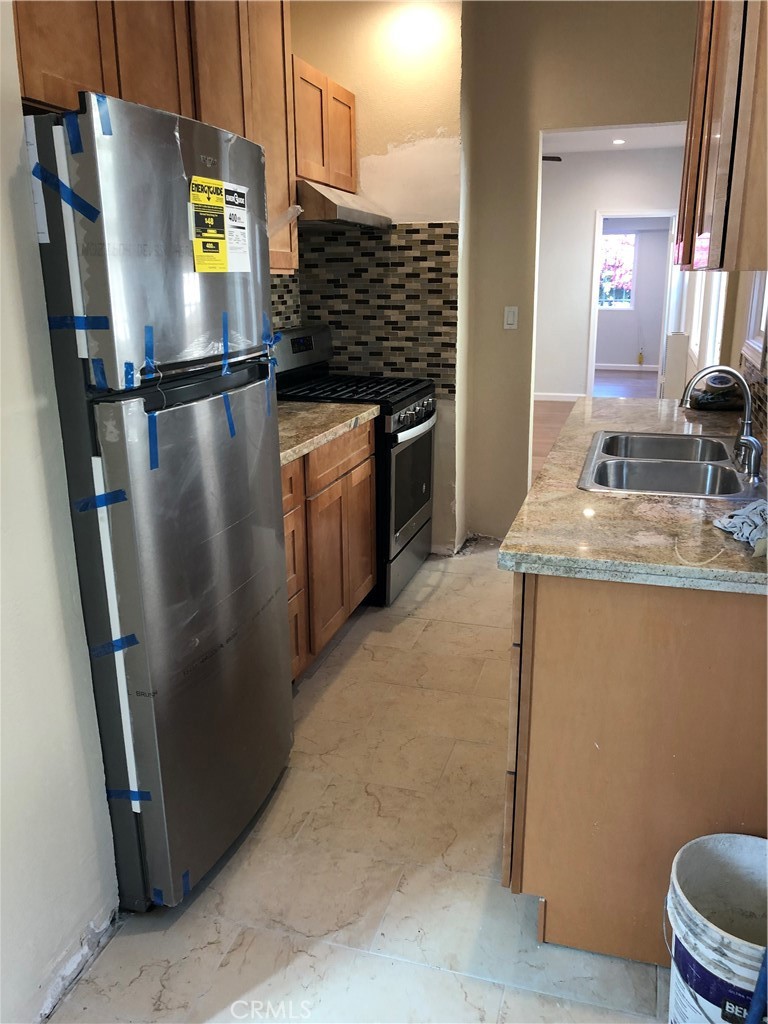1348 E 23rd Street Property Photo 3