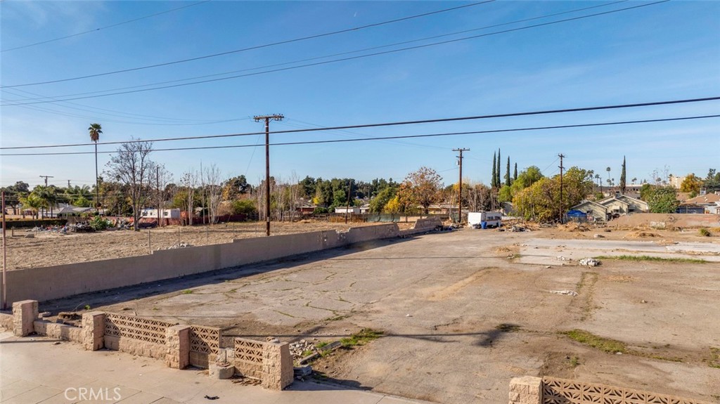 1708 N Mount Vernon Avenue Property Photo 18