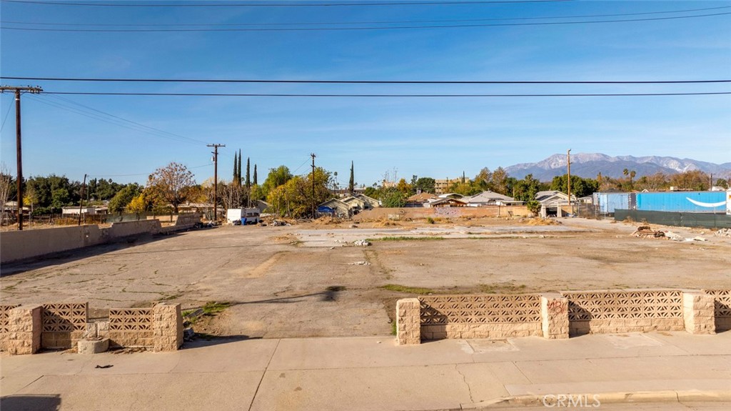 1708 N Mount Vernon Avenue Property Photo 19