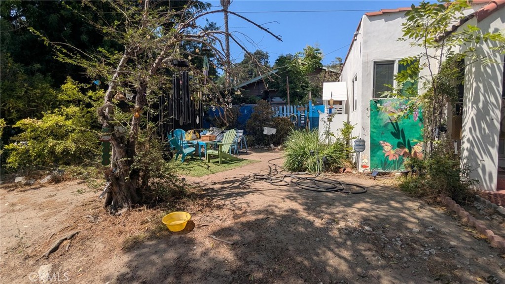 2402 Langdale Avenue Property Photo 7