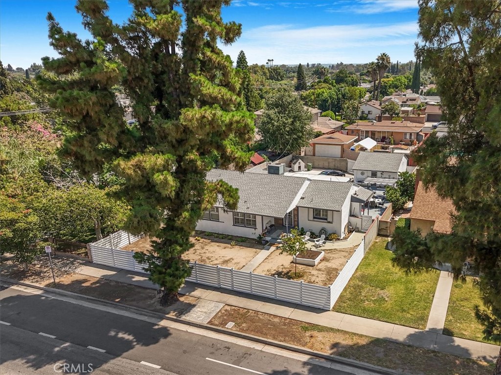16038 Devonshire Street Property Photo 4
