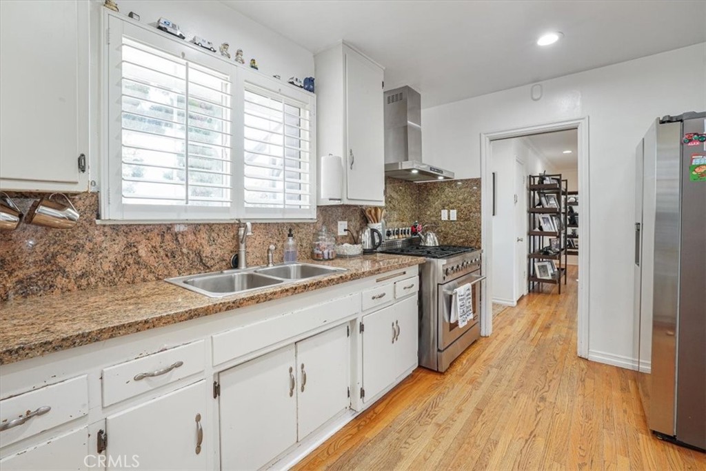16038 Devonshire Street Property Photo 15