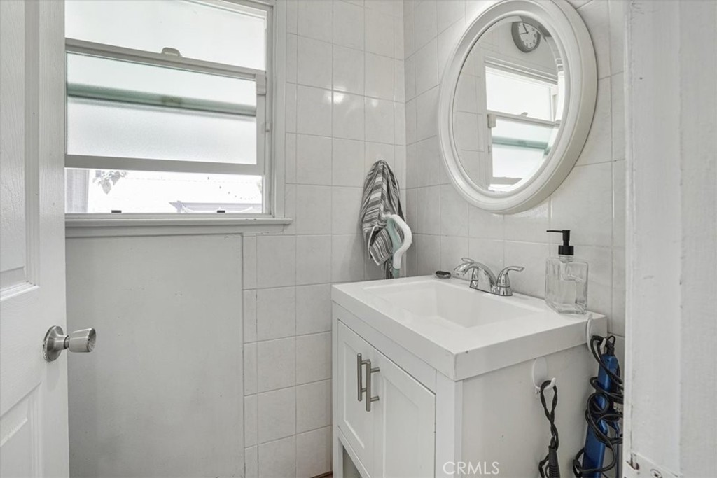 16038 Devonshire Street Property Photo 17