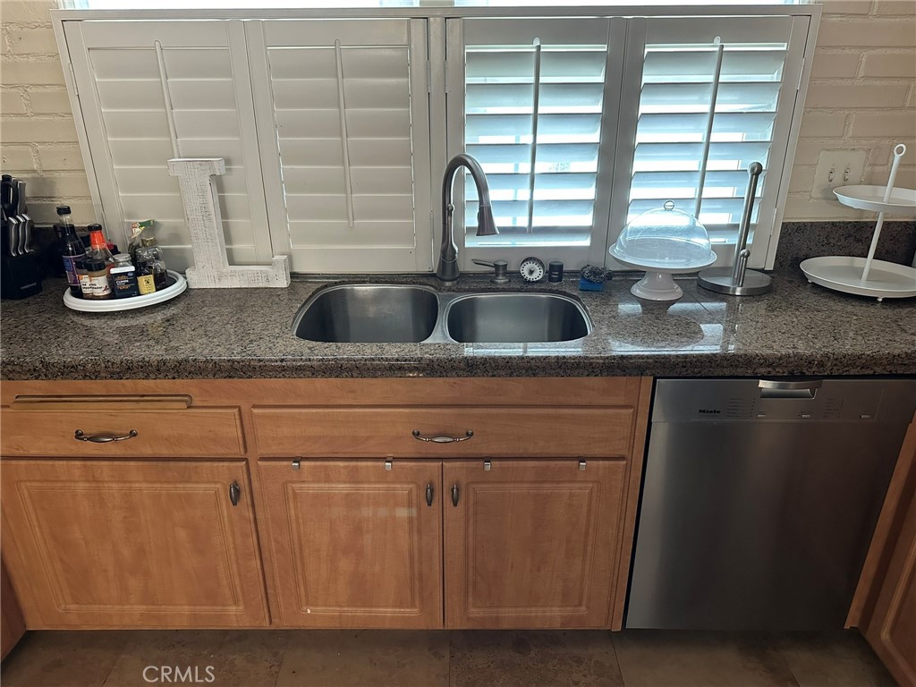 2752 Wanda Ave Property Photo 11