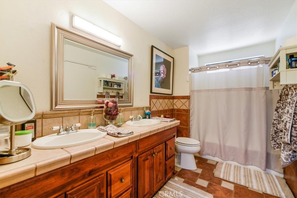 37913 53rd Street E Property Photo 9