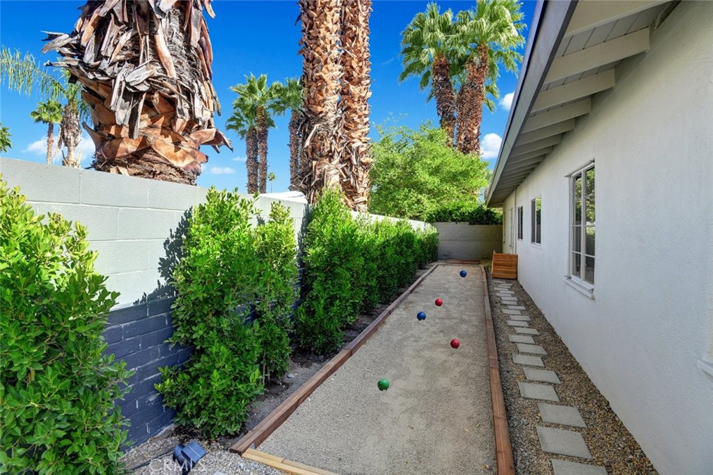 1645 S Sunrise Way Property Photo 28