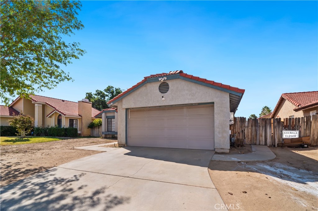 1558 Crestview Court Property Photo 5