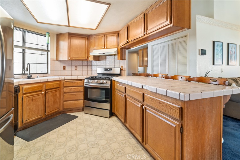 1558 Crestview Court Property Photo 8