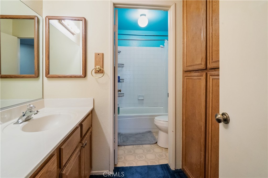 1558 Crestview Court Property Photo 29