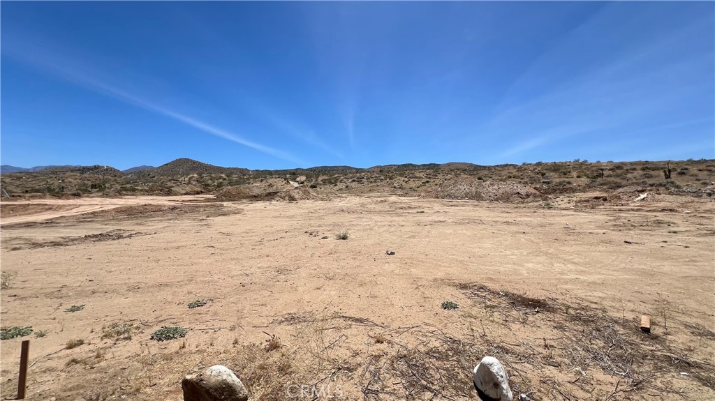 7300 E Mt Emma Road Property Photo 2