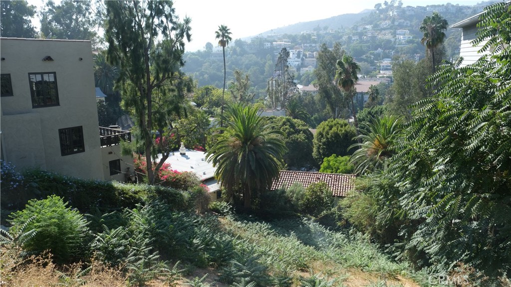 6682 Whitley Terrace Property Photo 7
