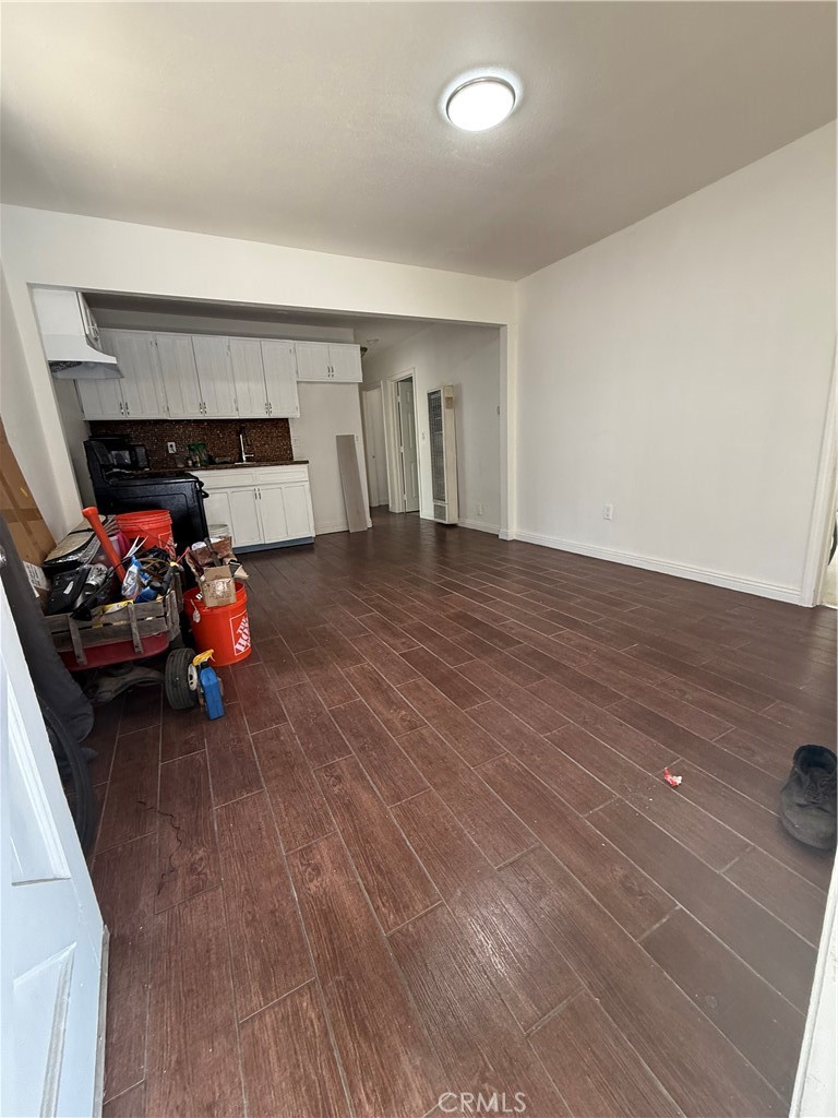1141 East 50th Street Property Photo 6