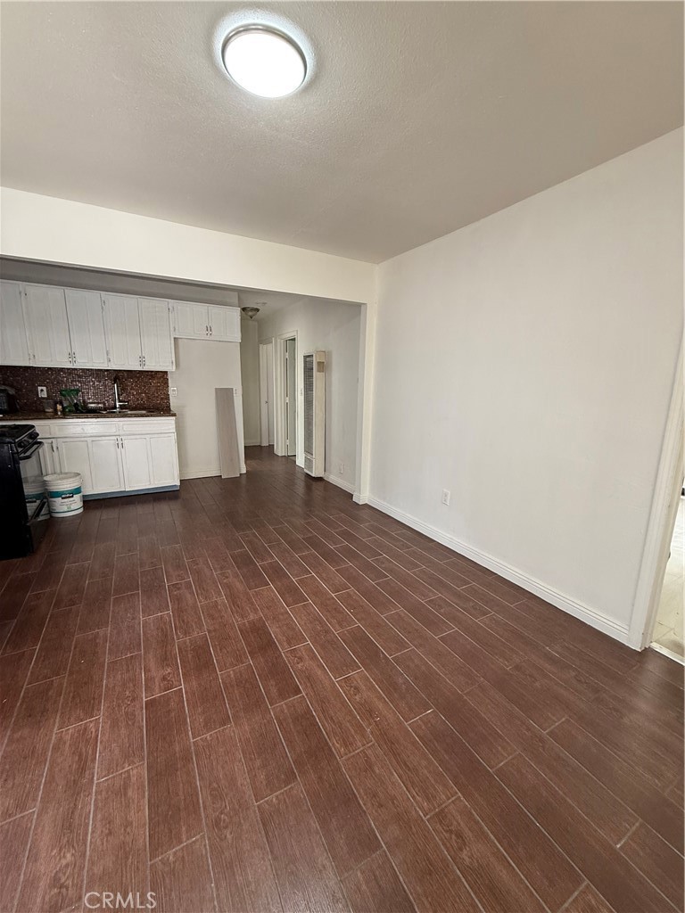1141 East 50th Street Property Photo 7
