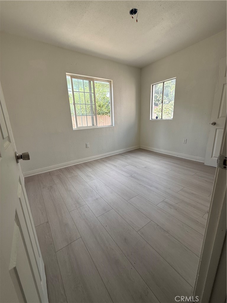 1141 East 50th Street Property Photo 9