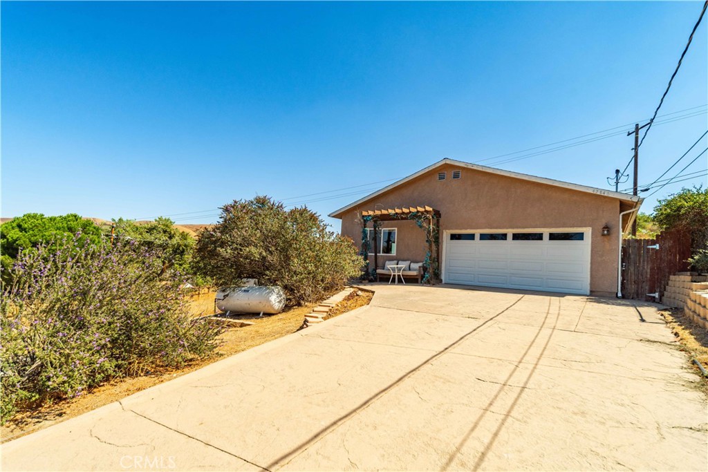 42846 Montello Drive Property Photo 1