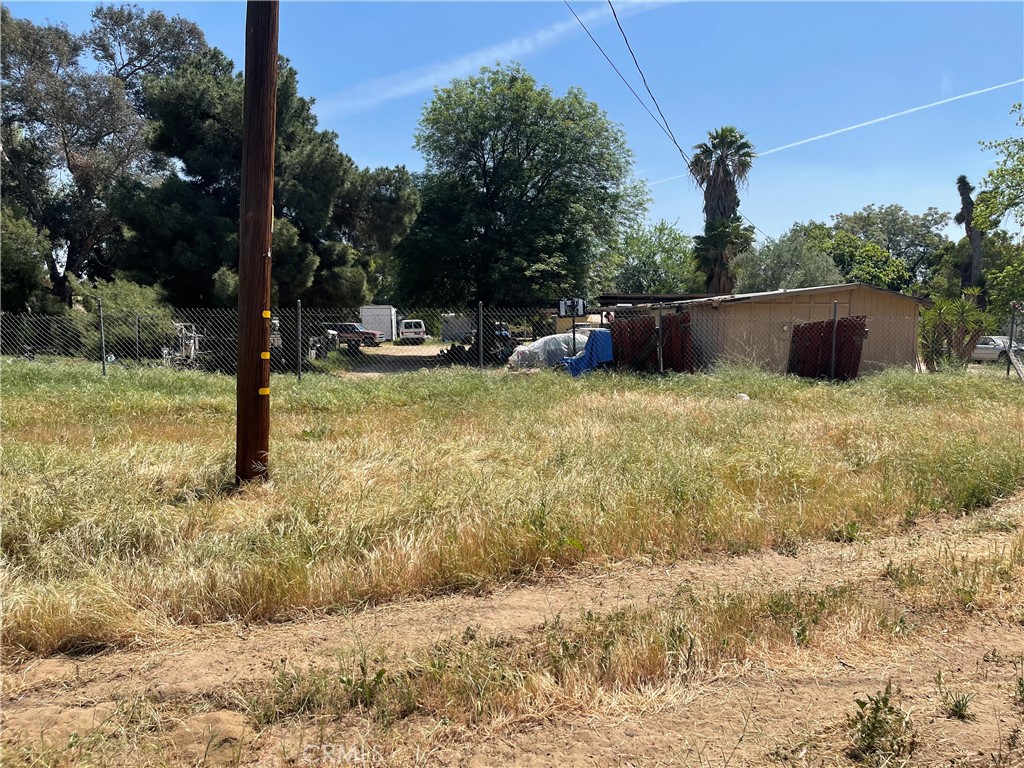 711 Meridian Property Photo 5