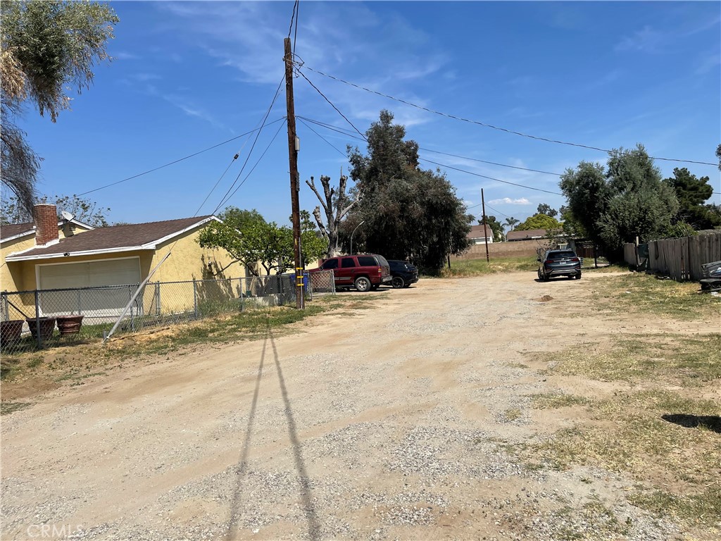 711 Meridian Property Photo 8