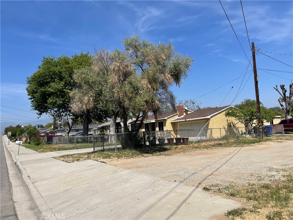 711 Meridian Property Photo 14