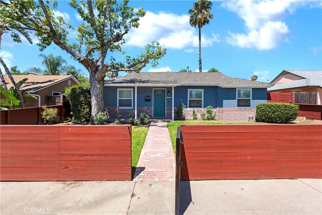 7517 Louise Avenue Property Photo 1