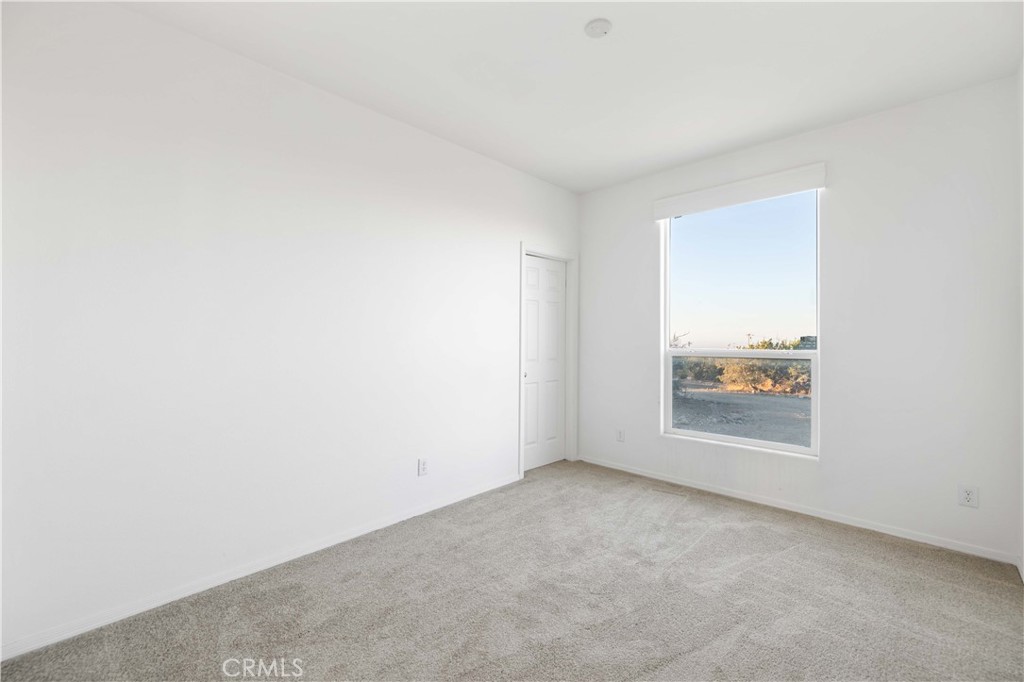 30440 104th E Property Photo 21