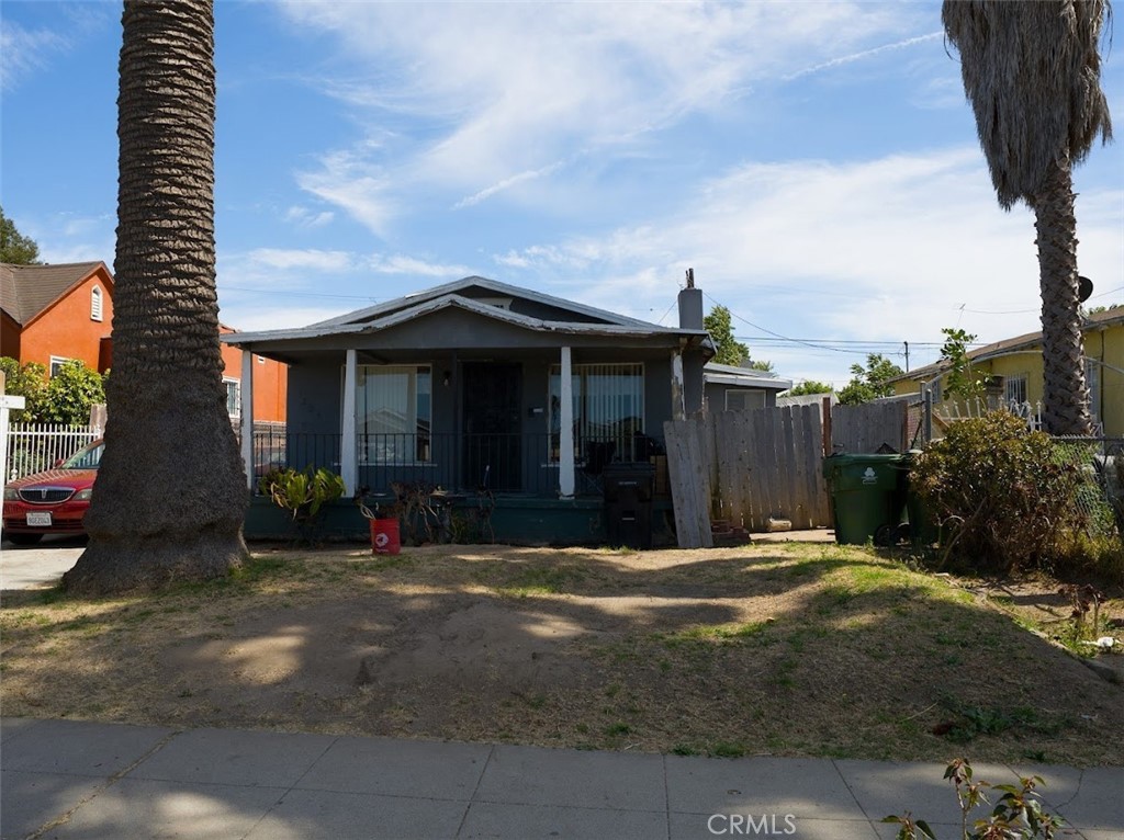 226 E 105th Street Property Photo 1