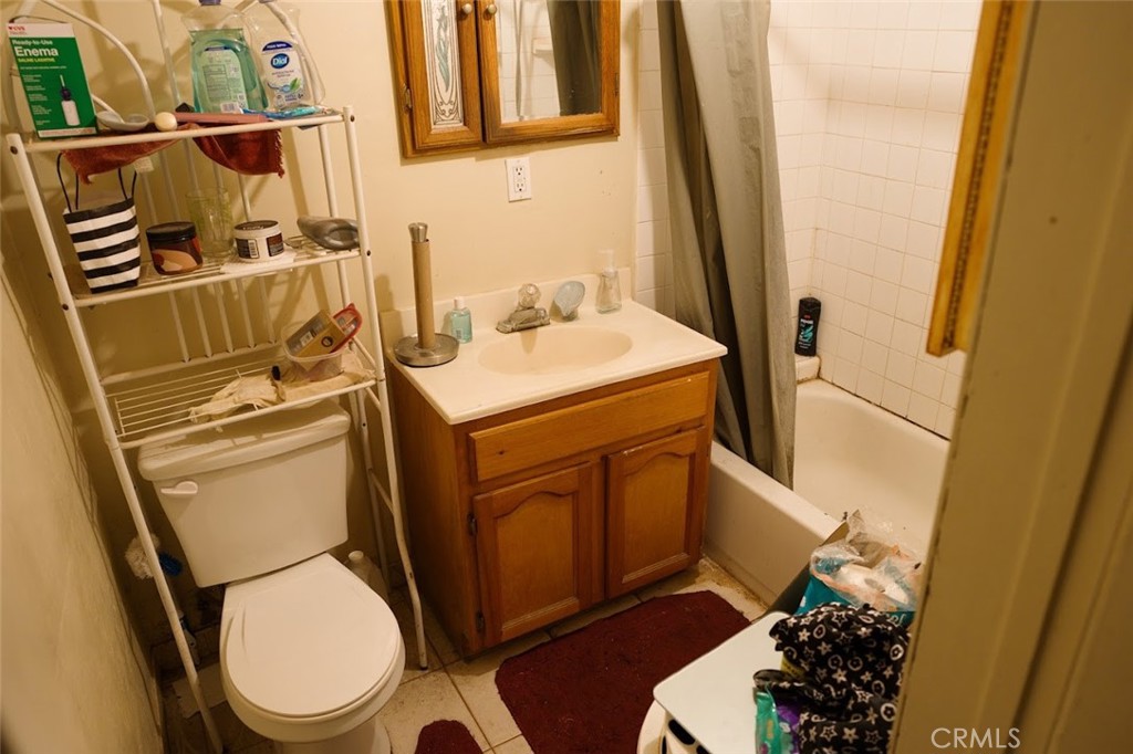 226 E 105th Street Property Photo 8