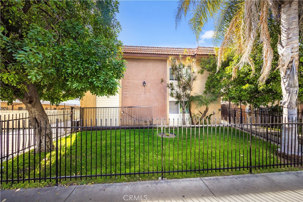 9051 Cedros Avenue 5 Property Photo 1