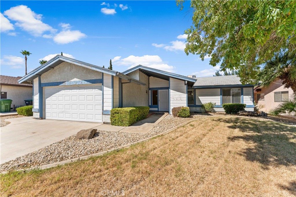 39221 Foxholm Drive Property Photo 1