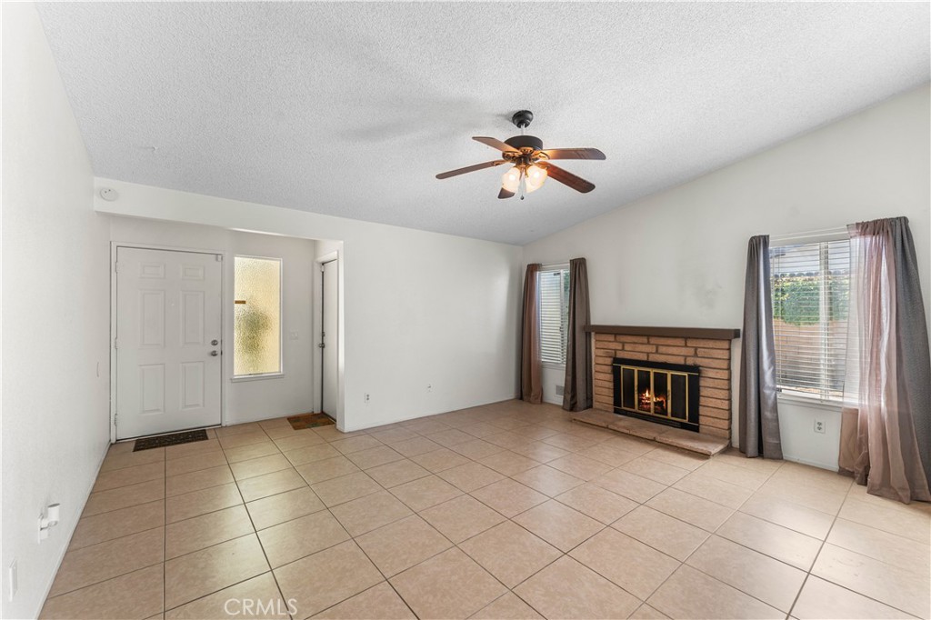 39221 Foxholm Drive Property Photo 6