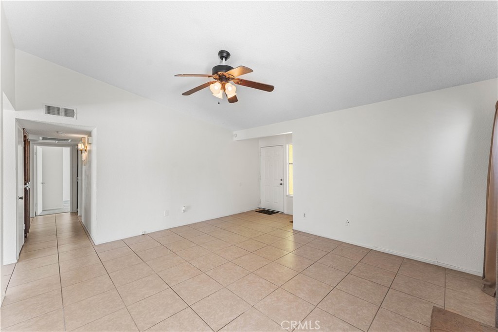 39221 Foxholm Drive Property Photo 7