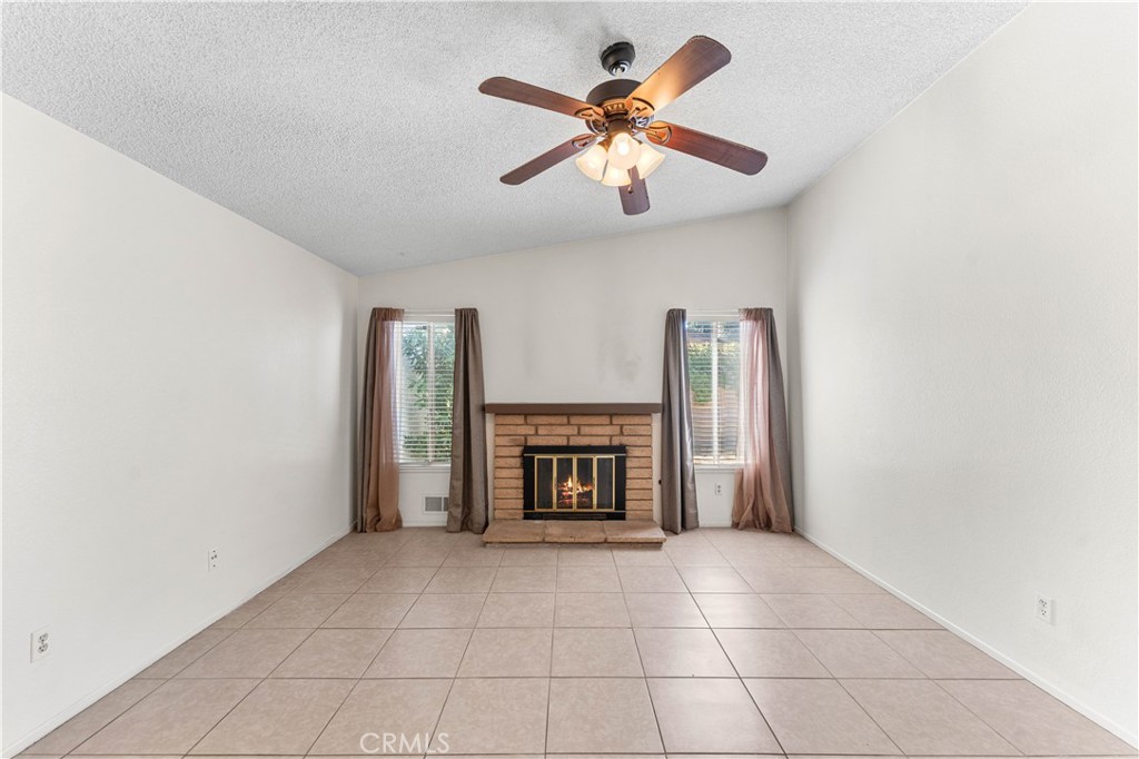 39221 Foxholm Drive Property Photo 8