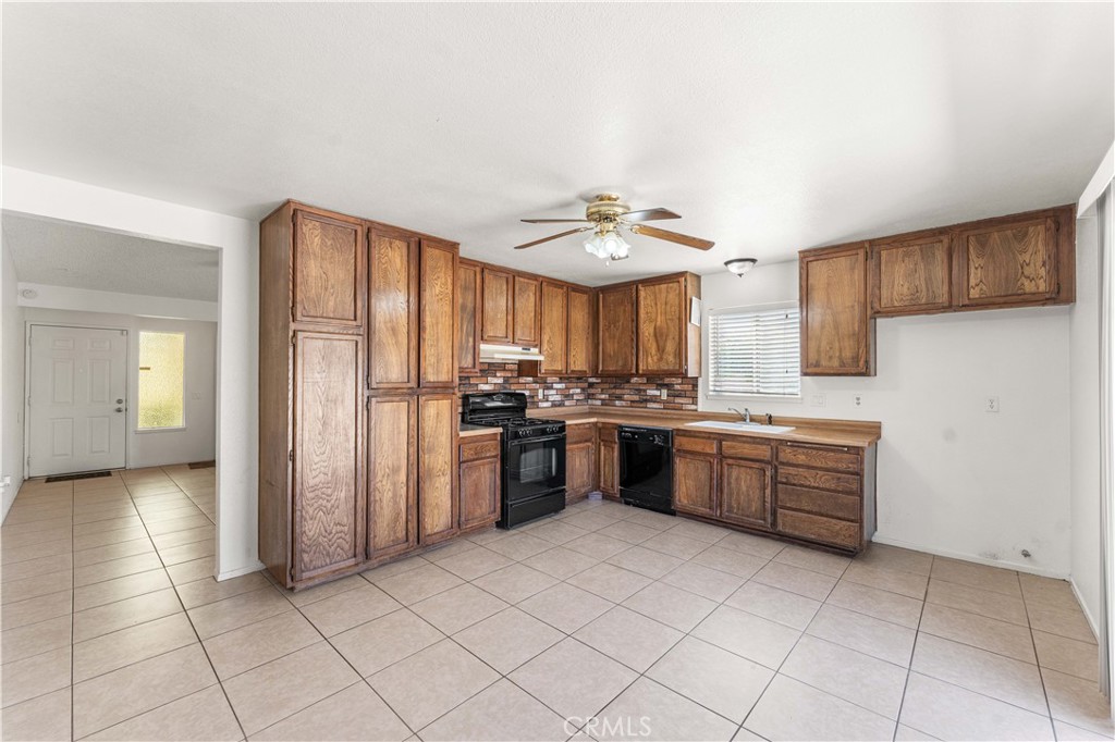 39221 Foxholm Drive Property Photo 11