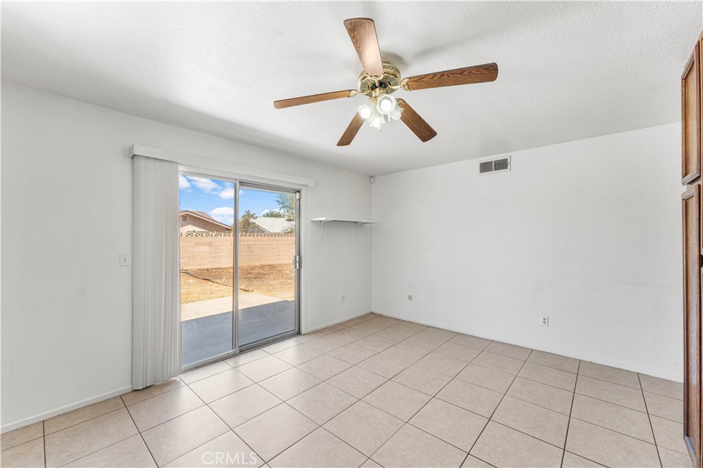 39221 Foxholm Drive Property Photo 14