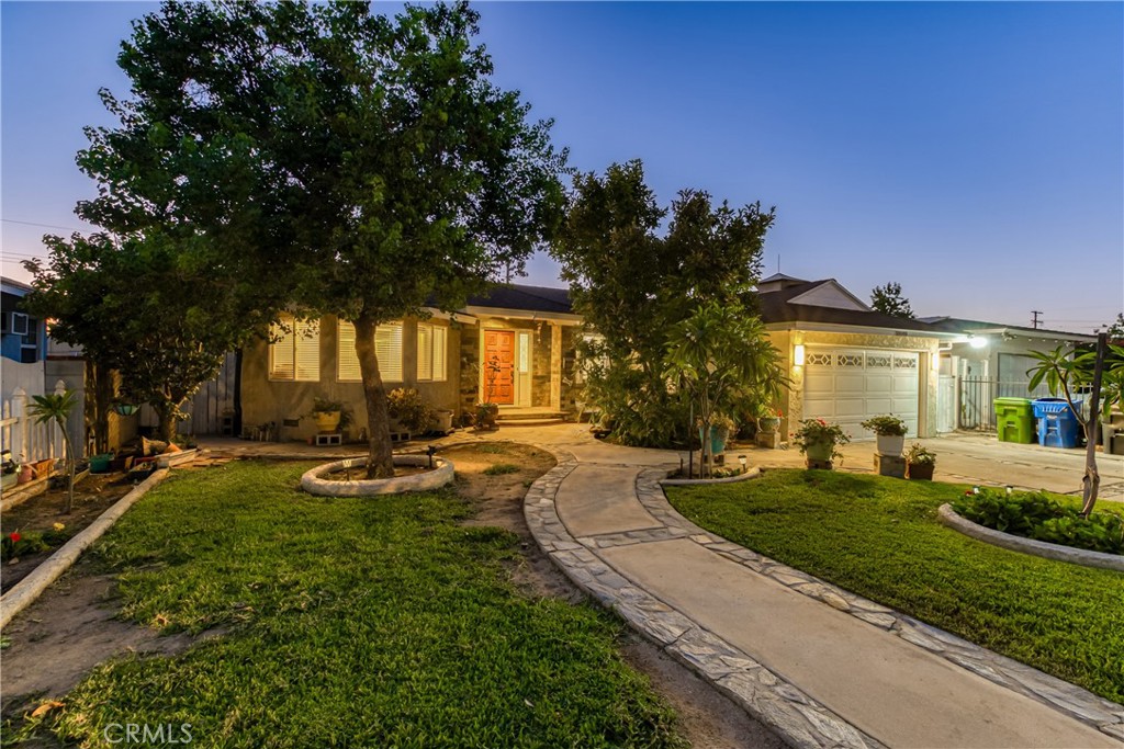 10049 Langdon Property Photo 1