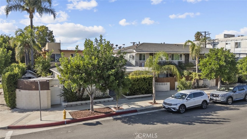 6661 Wilkinson Avenue Property Photo 2