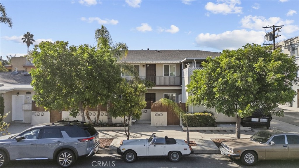 6661 Wilkinson Avenue Property Photo 6