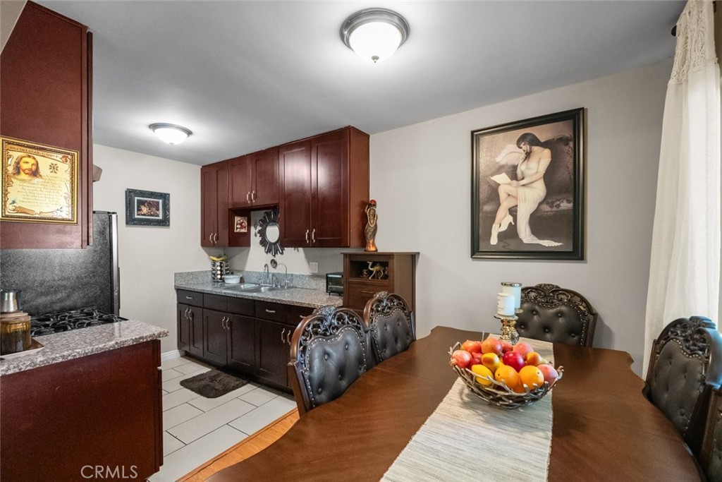 6661 Wilkinson Avenue Property Photo 15