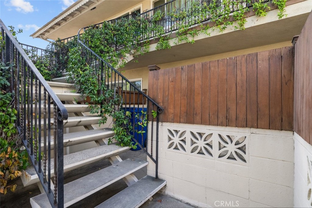 6661 Wilkinson Avenue Property Photo 35