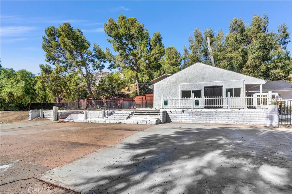 107 Ventura Property Photo 6