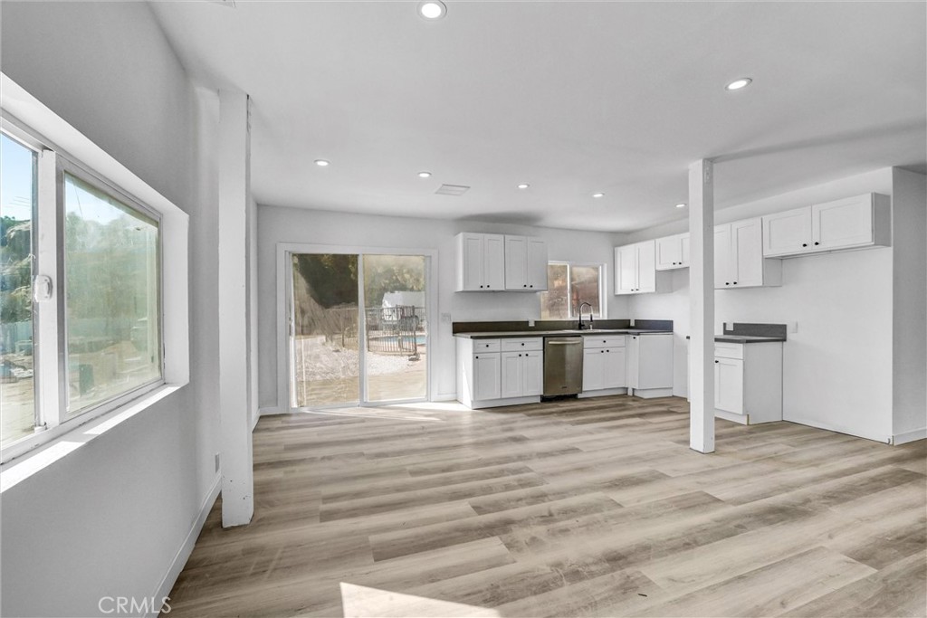 107 Ventura Property Photo 14