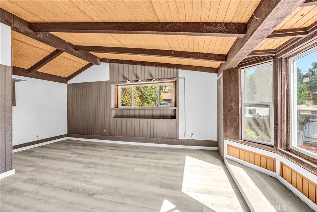 107 Ventura Property Photo 20