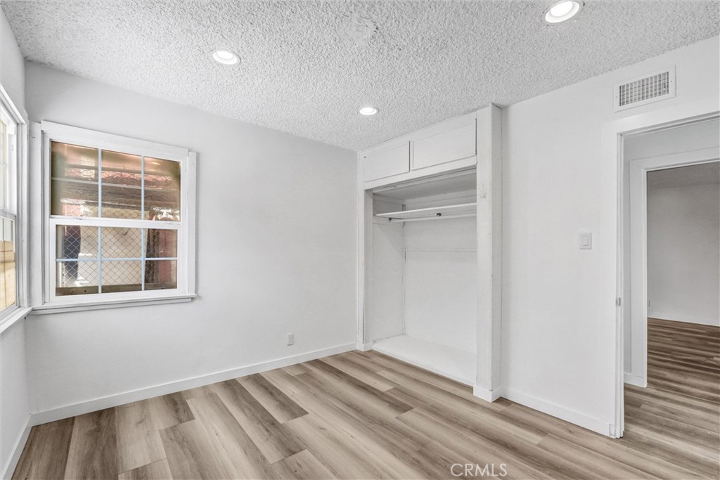 107 Ventura Property Photo 28