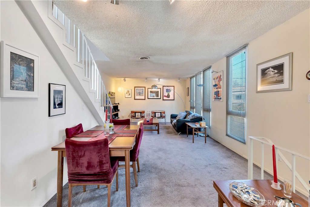 12452 Laurel Terrace Property Photo 7