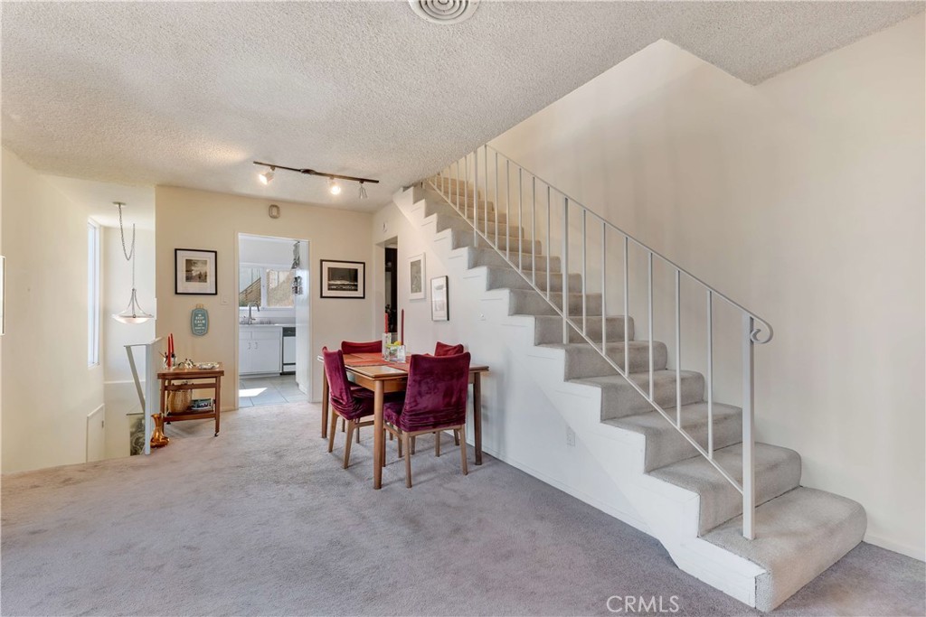 12452 Laurel Terrace Property Photo 11