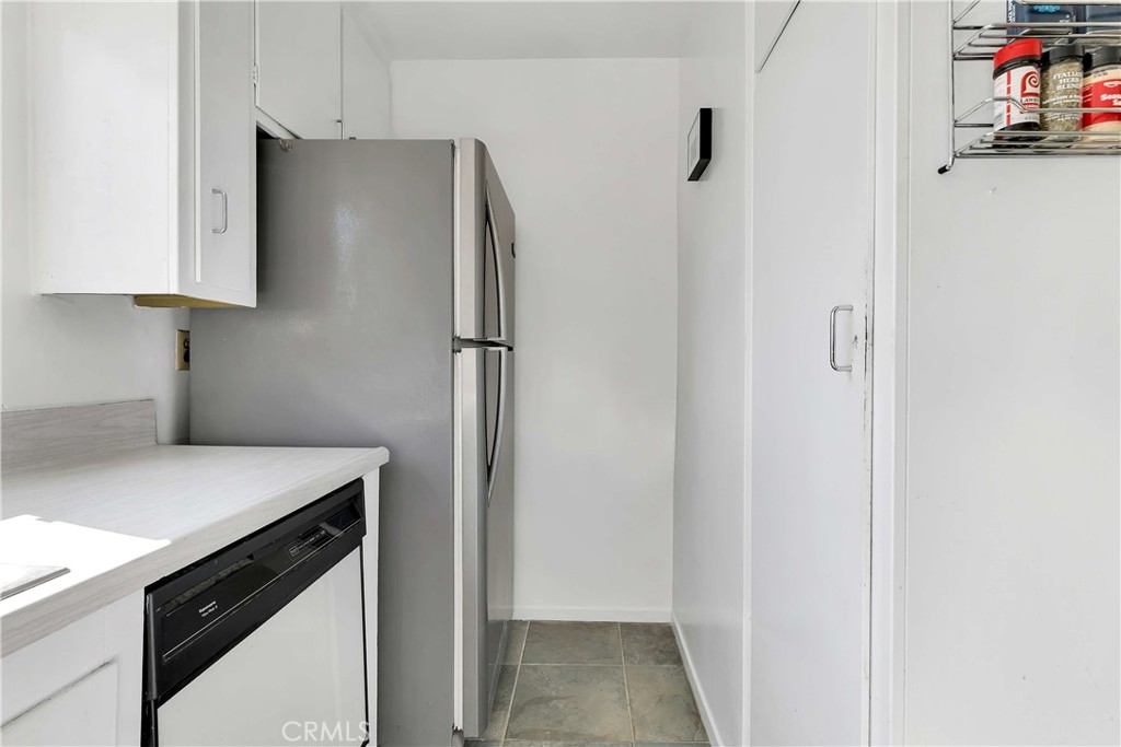 12452 Laurel Terrace Property Photo 14