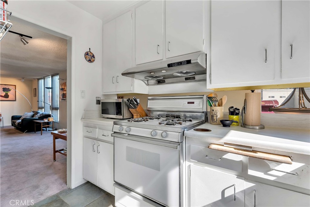 12452 Laurel Terrace Property Photo 15