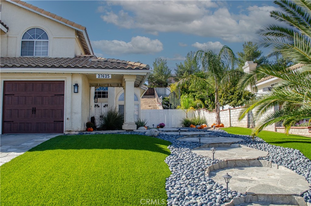 27625 Moonlight Place Property Photo 2