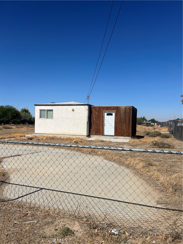 9241 E Avenue R14 Property Photo 2