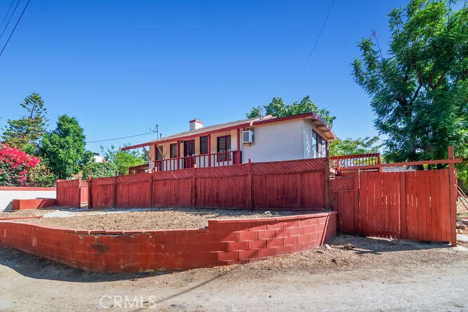 9204 Notre Dame Property Photo 1