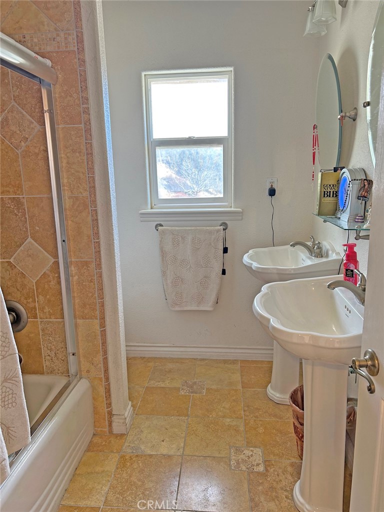 43155 Lake Hughes Property Photo 10